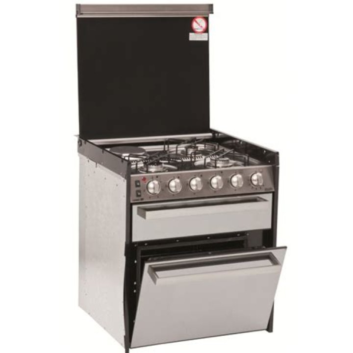 Can a smev cu402 Grill fit a Dometic Hob?