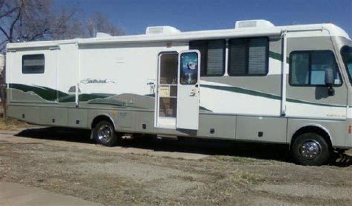 How big is a 2003 Fleetwood RV Southwind?
