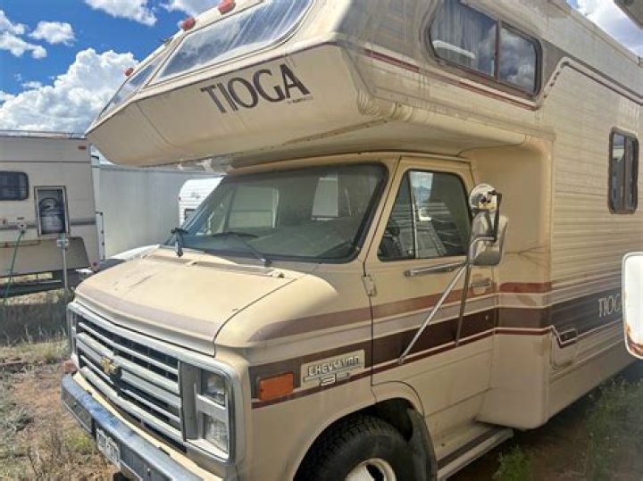How many miles does a 1985 Fleetwood Tioga have?
