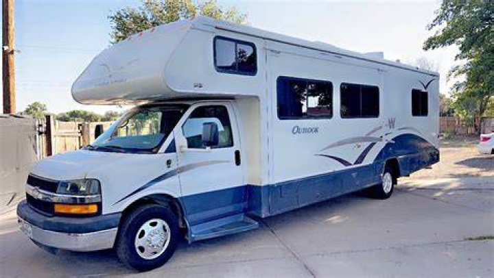 How many miles does the Winnebago outlook have?