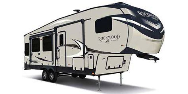 Is the Rockwood Ultra Lite a fifth wheel?