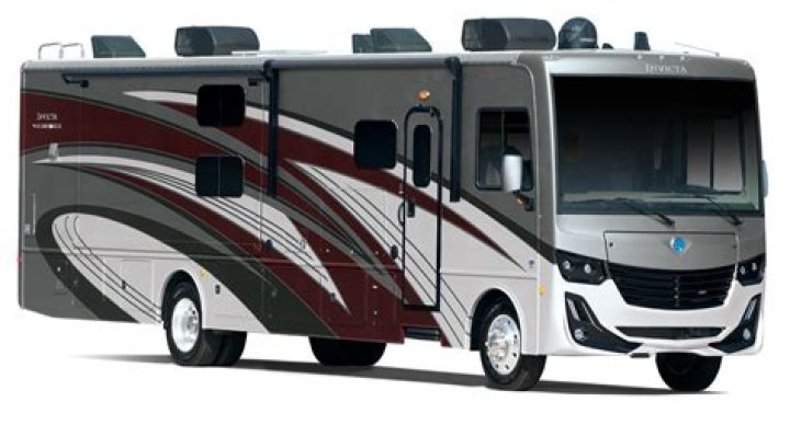 What are the features of a Holiday Rambler Invicta?
