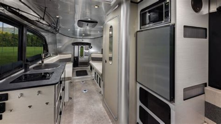 What kind of power does an Airstream have?