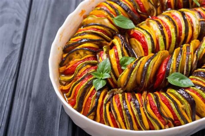 Which dish is famous in Nice France?